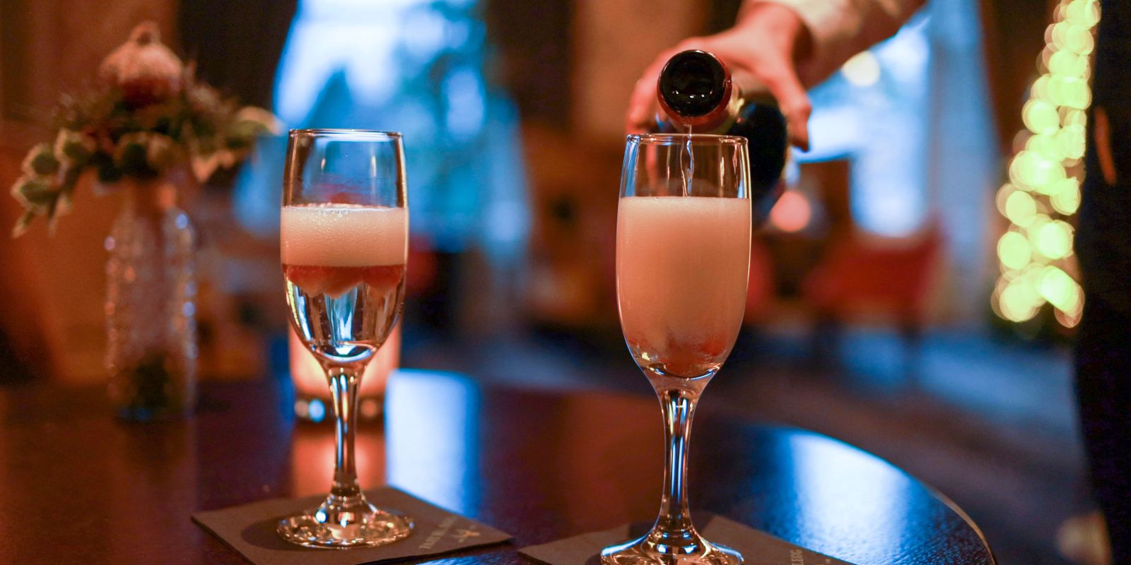 prosecco and strawberries