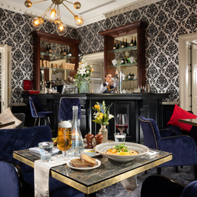 1000x700Aylwardlounge1 Faithlegg