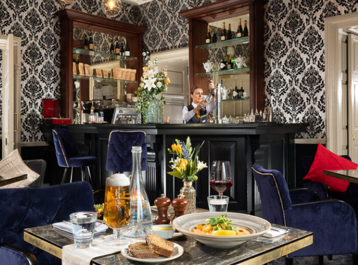 1000x700Aylwardlounge1 Faithlegg