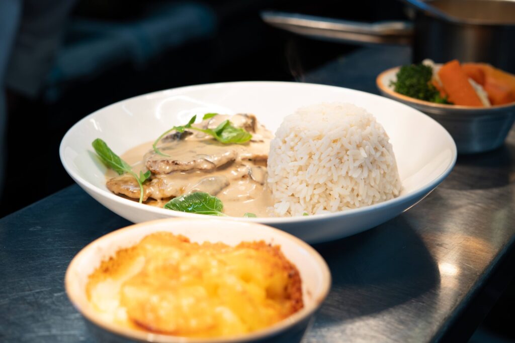 Red Cedar Lounge Curry Faithlegg